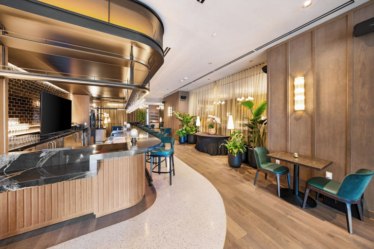 Food & Drinks 4, Modern DTW Miami Escape with Water Views, Miami-Dade