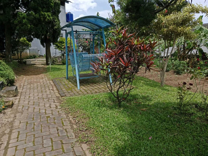 Others 4, Villa Puri, Malang