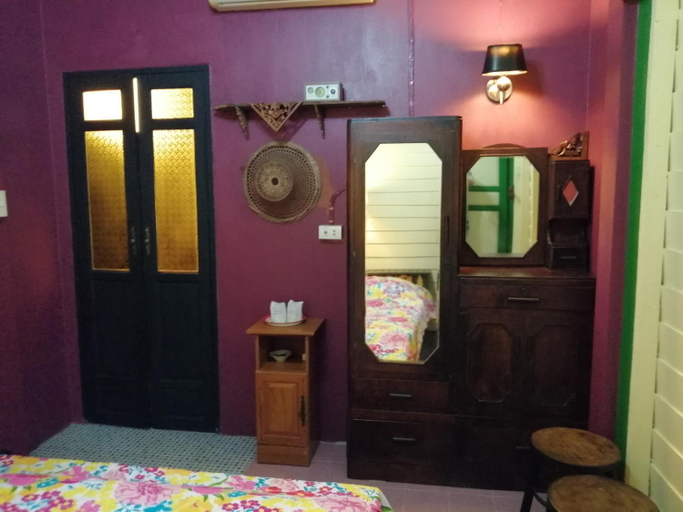Bedroom 3, Baan Tepa Boutique House, Dusit