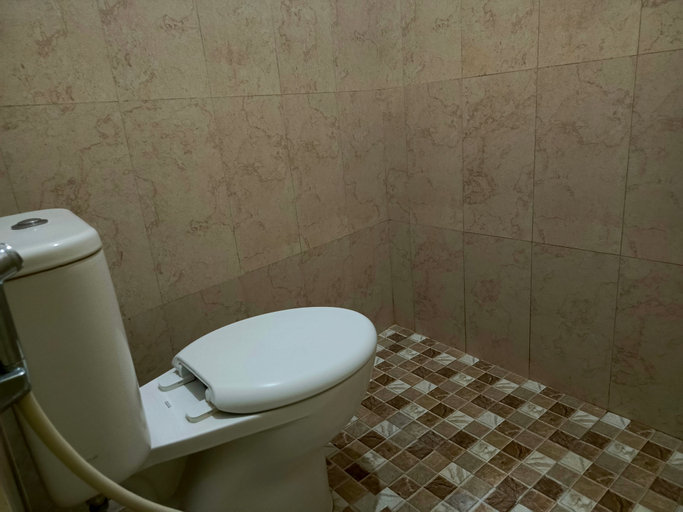 Bathroom 11