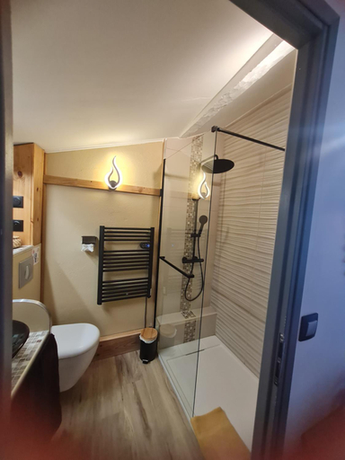 Bathroom 4, La babounette, Ardèche