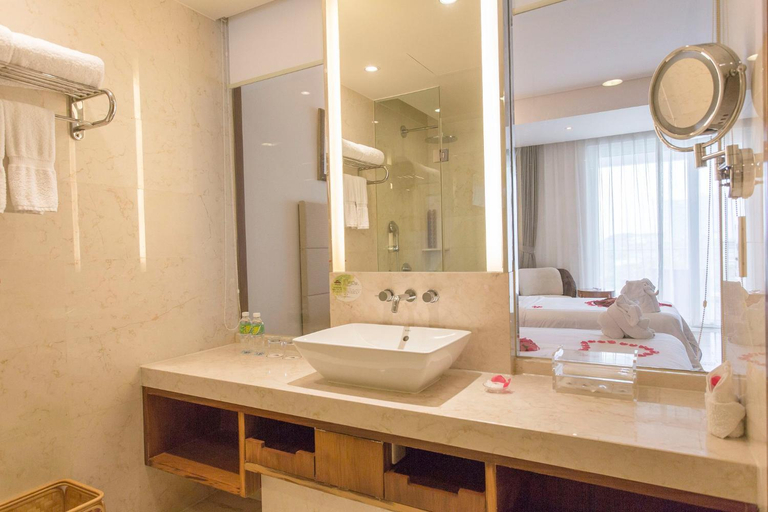 Bathroom 5, Mingshen Golf & Bay Resort, Sanya