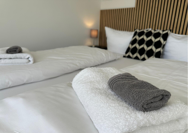 Buddha Apartment - stadtnah, Balkon, Parkplatz, E-Ladestation fur Autos & Fahrrader, Fitnessstudio, Koblenz