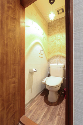 Bathroom 8
