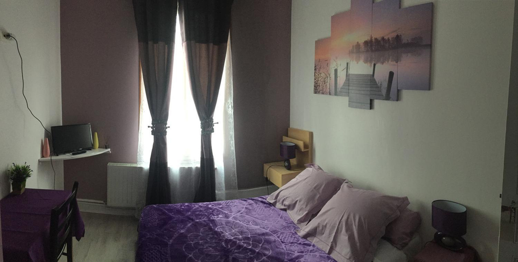 Bedroom 2, Hotel du Chemin de Fer, Yonne