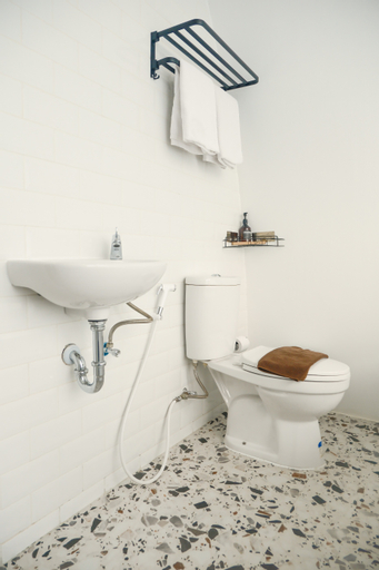 Bathroom 14