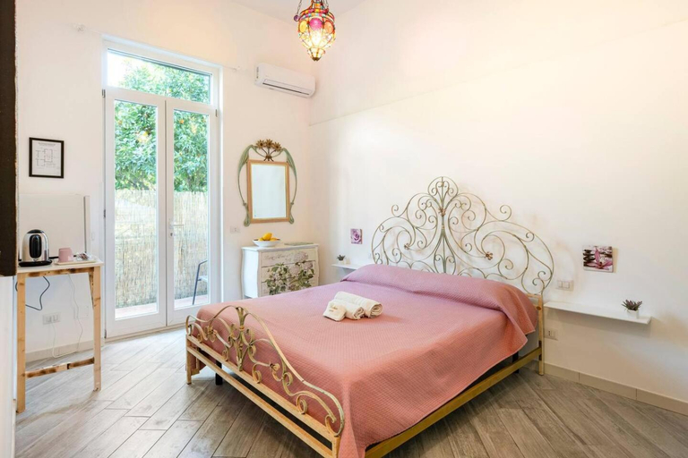 Others 3, Beatrice Room Bed&Breakfast, Napoli