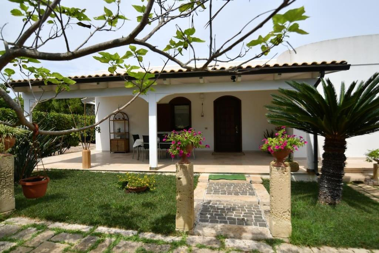 Others 3, Villa Cycas, Lecce
