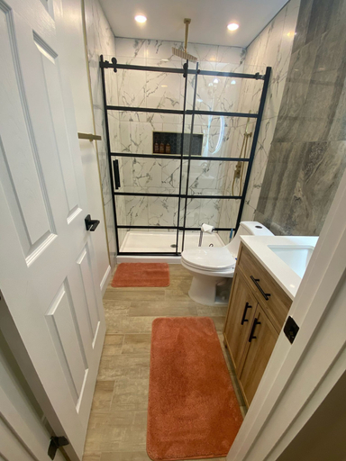 Bathroom 3, 10 Burnett Home, Floyd