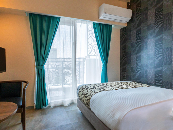 Bedroom 13