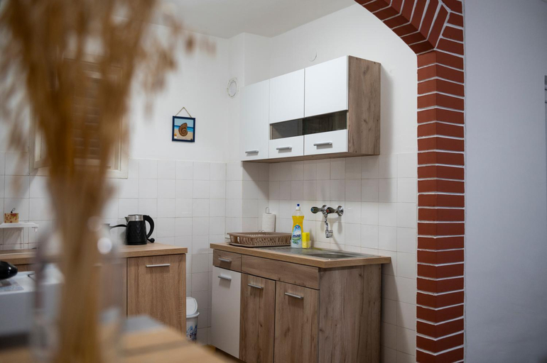 Others 4, Apartments Matija