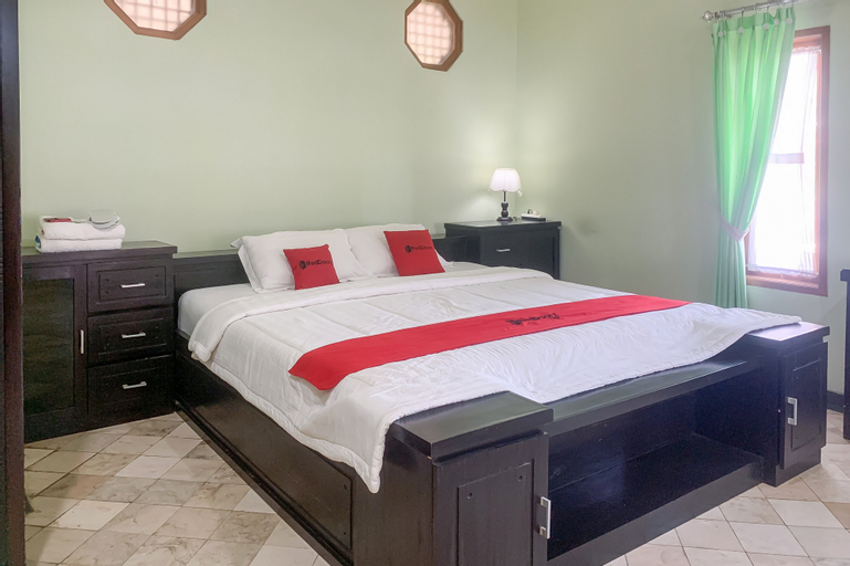 RedDoorz Resort Hotel ANB Pameungpeuk Garut, Garut