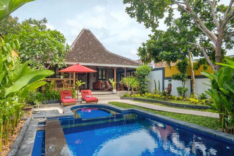 Swimming Pool 1