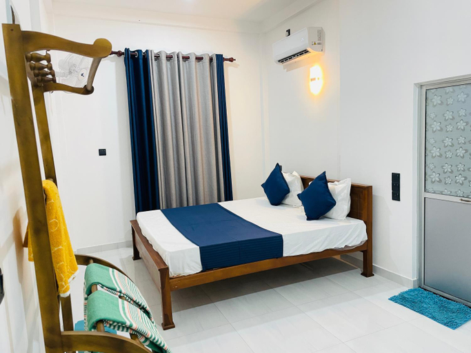 Bedroom 2, Dinuradi Villa, Weligama