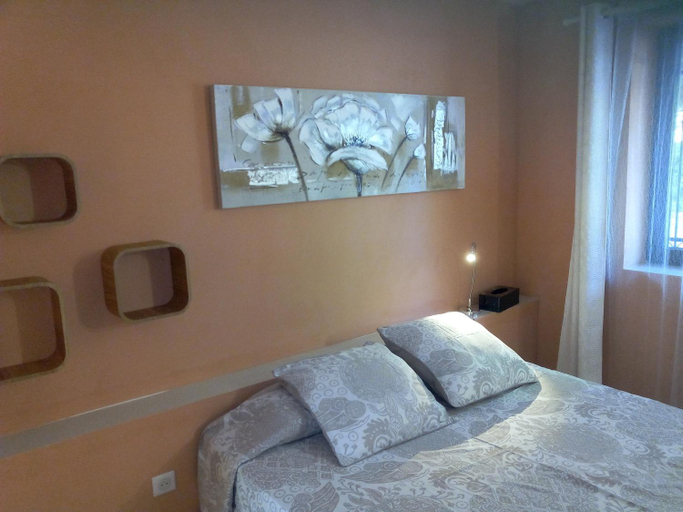 Others 3, Villa du Chateau, Alpes-Maritimes