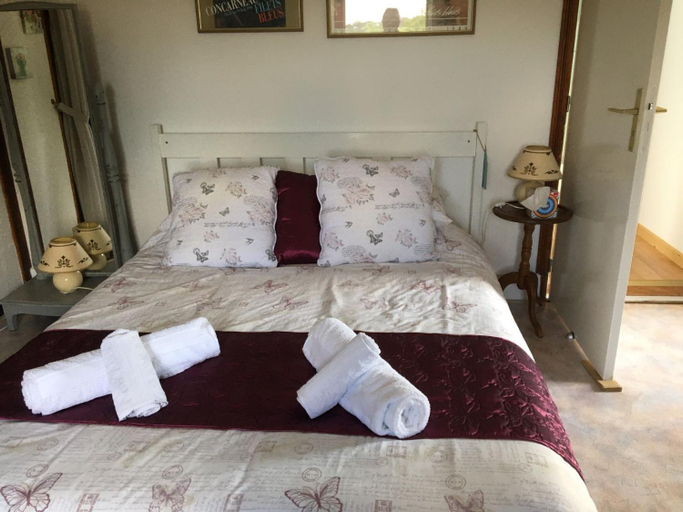 Others 2, Chambres d' Hotes a Benaize, Vienne