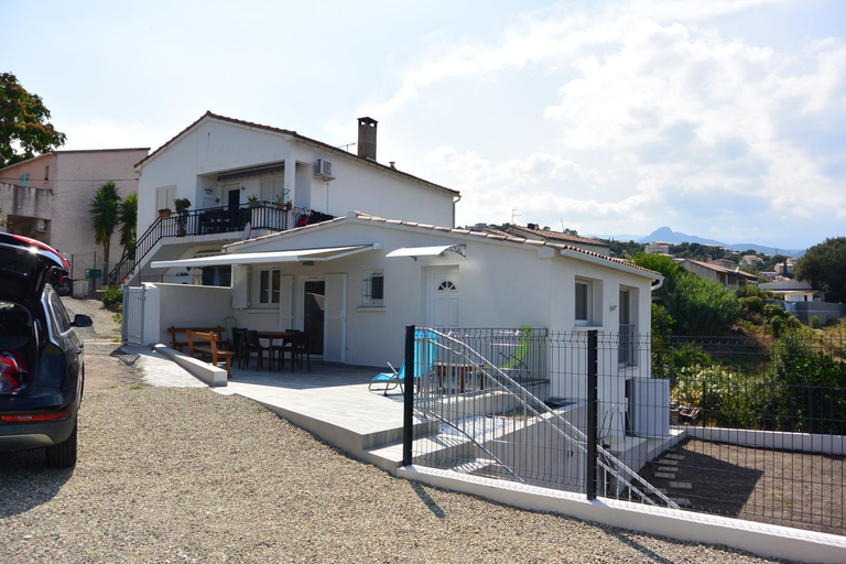 Entrance, Emma, Corse-du-Sud
