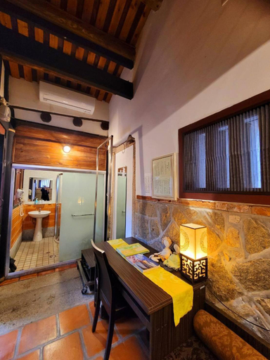 Dining Room 9