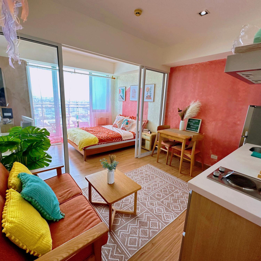 2, Arya's Staycation - Azure, Parañaque