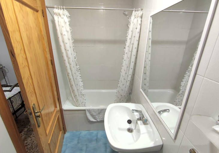 Bathroom 4, Hostal El Molino, Ciudad Real