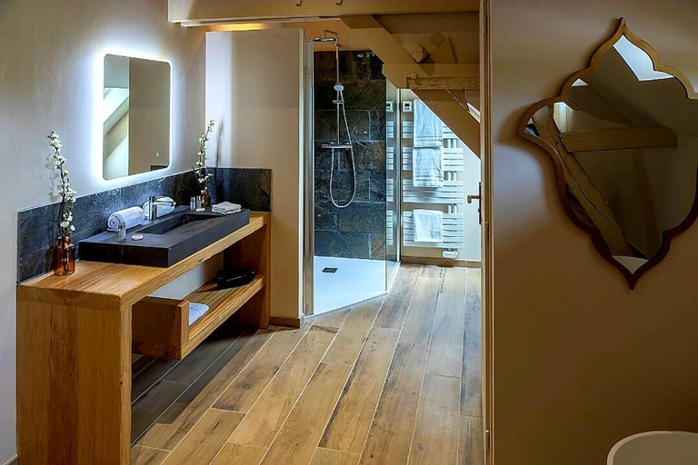 Bathroom 4