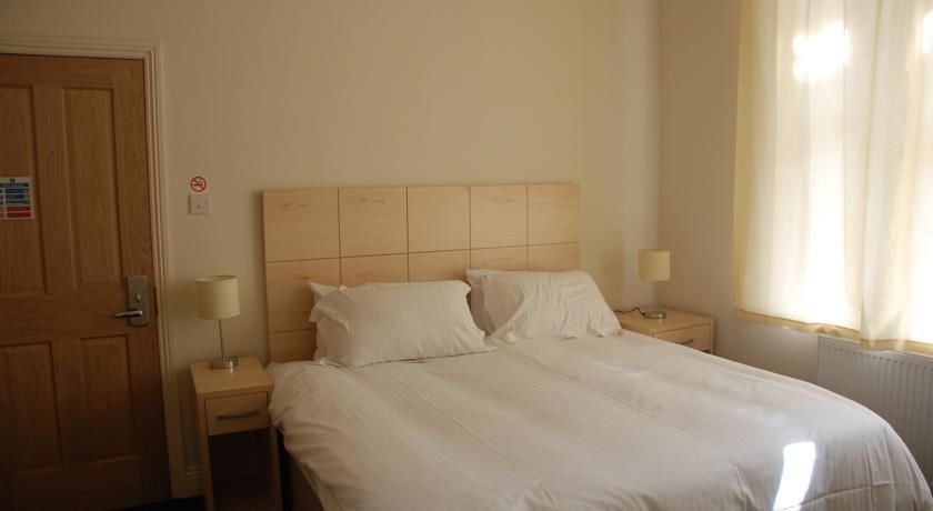 Bedroom, Trouville Bournemouth - OCEANA COLLECTION, Poole