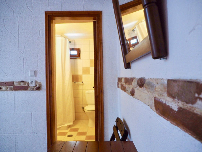 Bathroom 4, Auberge 32, South Aegean