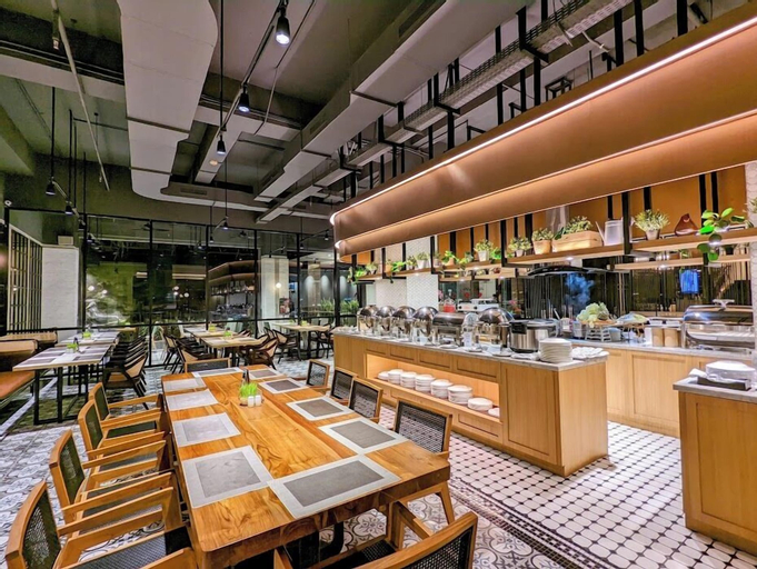 Food & Drinks 27