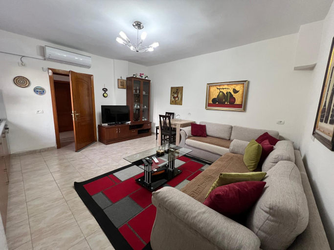 Others 5, Lovely spacious house with big garden, Elbasanit