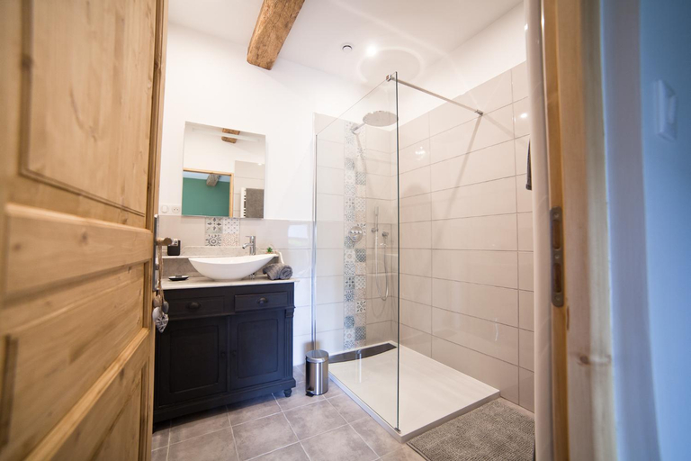 Others 2, Les Chambres d'hotes de Sophie, Somme