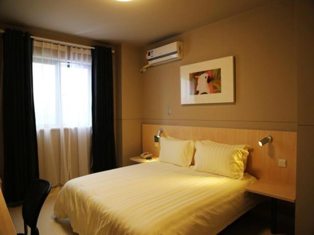 Bedroom 3, Jinjiang Inn Shanghai Zhangjiang Financial Information Park, Shanghai