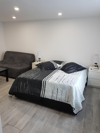 Bedroom 1, Joli Studio, Moselle