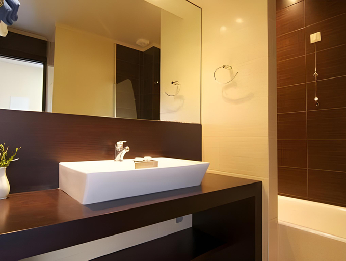 Bathroom 5, Solimar Aquamarine, Crete