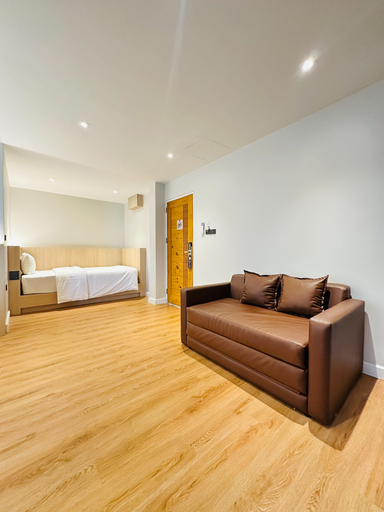 Bedroom 4, V1 BOUTIQUE HOTEL, Muang Kanchanaburi