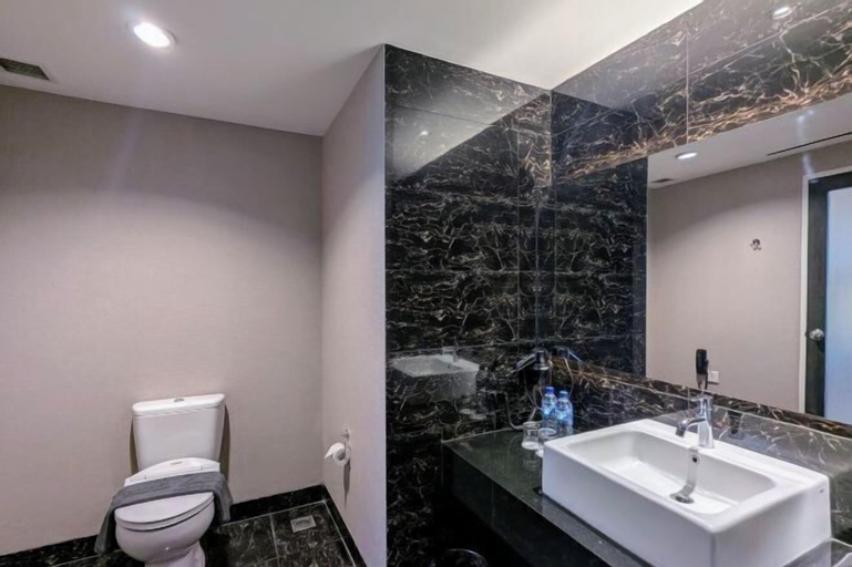 Bathroom 8