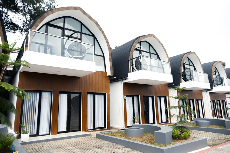 Exterior 5