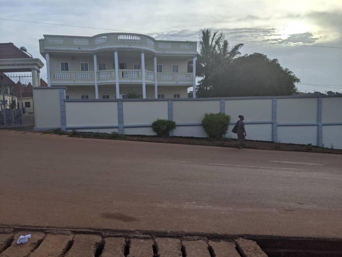 Others 3, MANOIR DES PRINCESSES BAFOUSSAM, Mifi