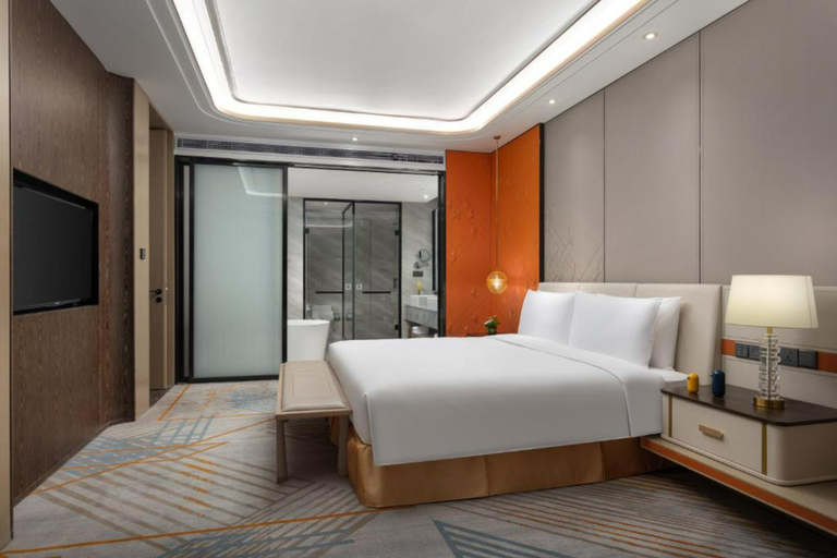 Bedroom 3, voco SHANGHAI HONGQIAO HUB by IHG, Shanghai