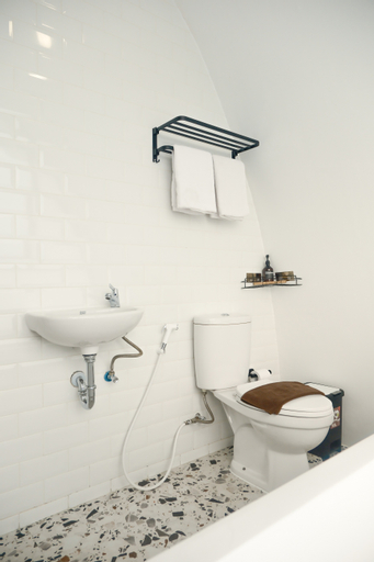 Bathroom 9
