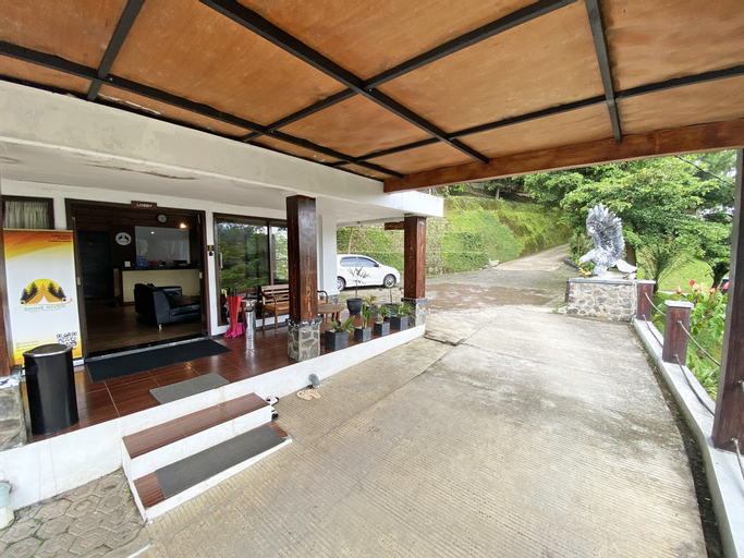 Exterior & Views 19