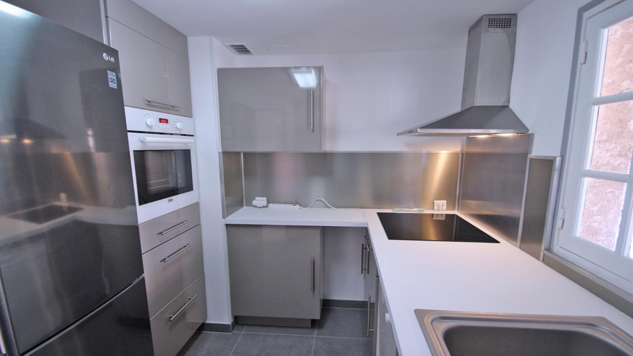 Kitchen 2, El Cantarello, Var
