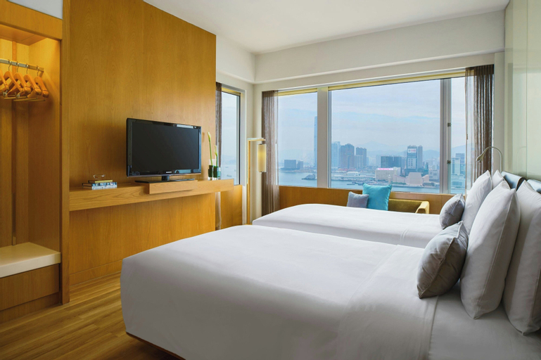 Bedroom 3, Renaissance Hong Kong Harbour View Hotel, Hong Kong Island