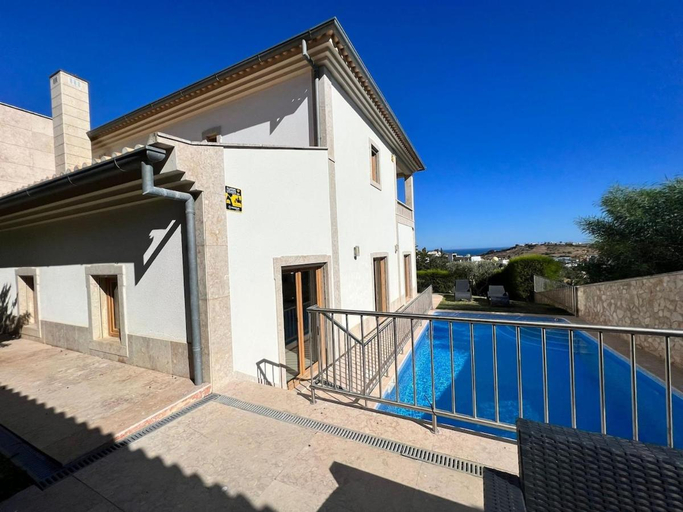 Swimming pool 5, Light House Luxury Villa, Albufeira
