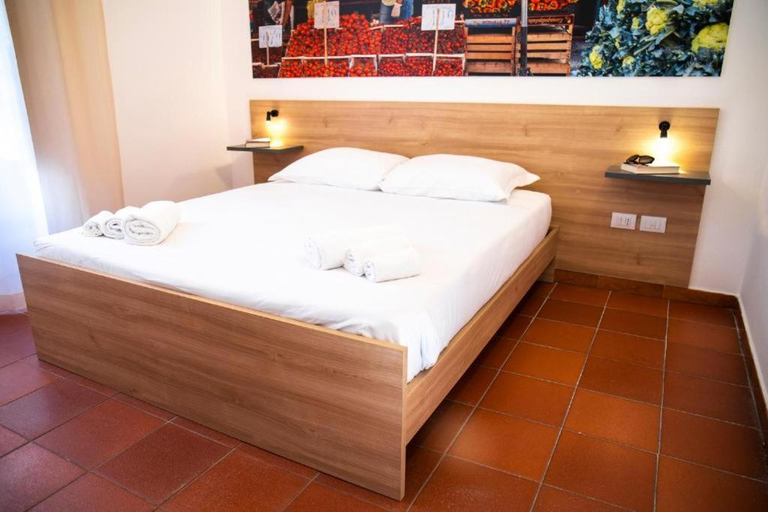 Bedroom 3, Ballaro' Hotel - Budget Room, Palermo