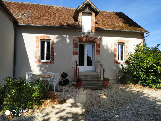 Exterior 13