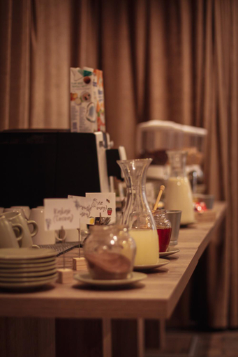 Food & Drinks 4, Centrooms Eger, Eger