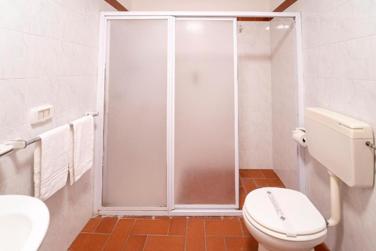 Bathroom 5, Ballaro' Hotel - Budget Room, Palermo