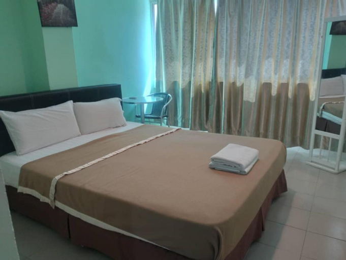 Bedroom 12
