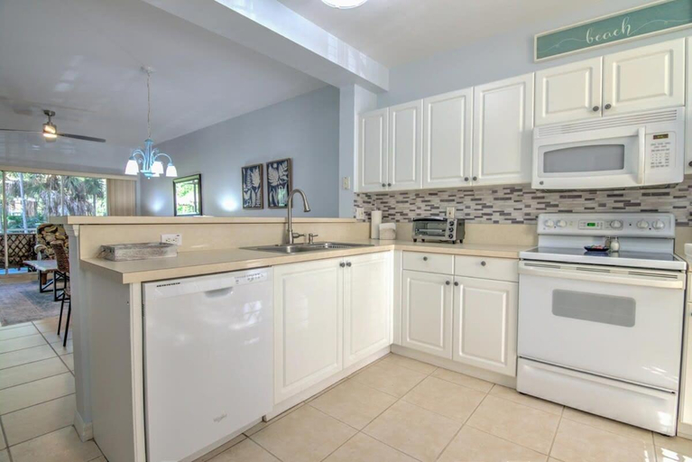Others 3, Coral Falls of Lely w Tiki Huts & Heated Pool, Collier