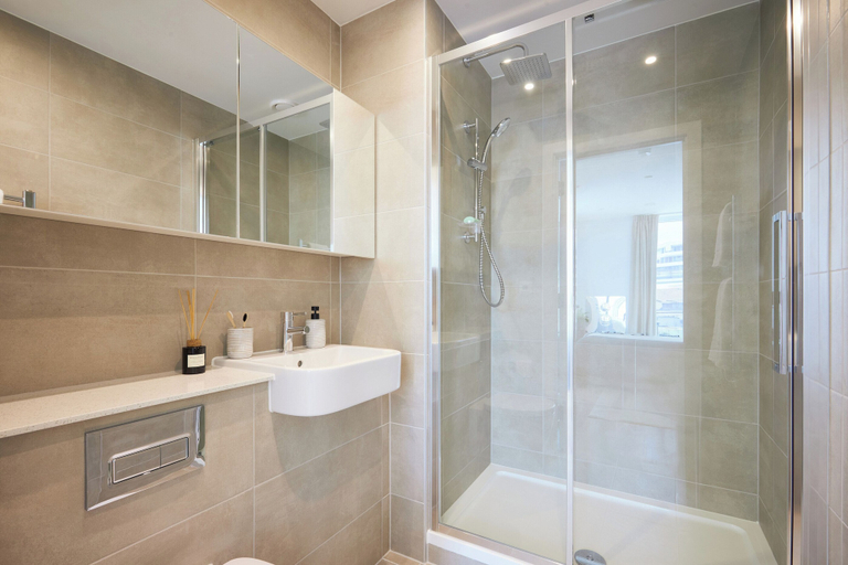 Bathroom 3, The Blossoms, London